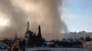 جيش الاحتلال يشن غارات على مواقع لحزب الله بجنوب لبنان