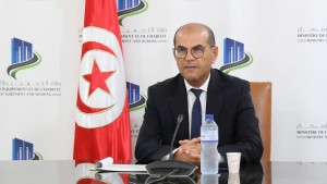 وزير التجهيز يؤكد على ضرورة تسريع تسليم المساكن الاجتماعية الجاهزة إلى مستحقيها