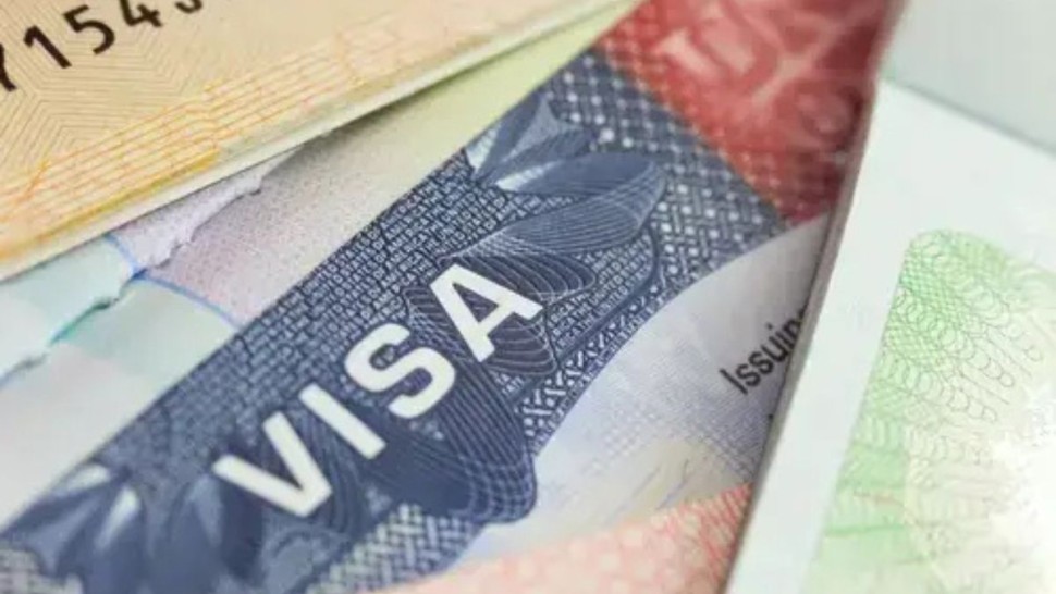 البيت الأبيض : 100 ألف دولار للحصول على تأشيرة عمل بالولايات المتحدة