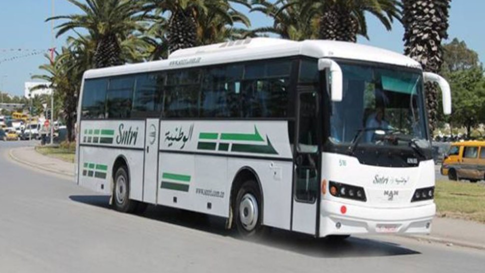 قيام مواطن بقيادة حافلة تابعة لشركة النقل بين المدن..الشركة توضح