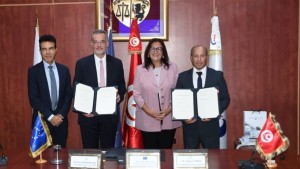 مشروع الربط الكهربائي بين تونس وإيطاليا: توقيع إتفاقية بين 'الستاغ' والبنك الأوروبي للاستثمار