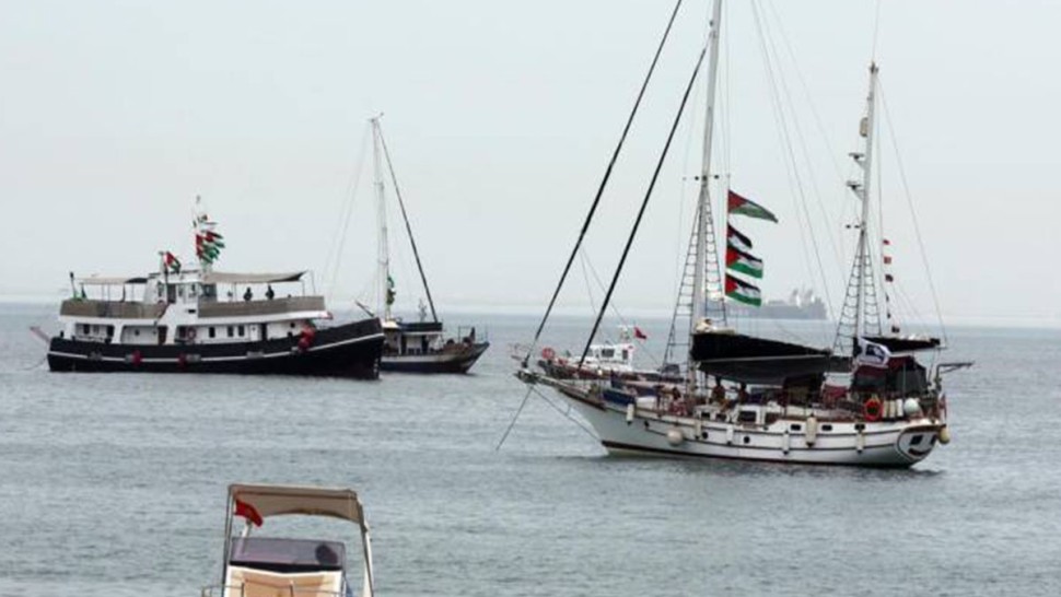 الكيان المحتل ينقل نشطاء أسطول الصمود المختطفين  إلى سجن كسديعوت بالنقب
