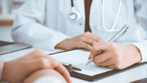 رئيس جمعية طبّ العائلة : أكثر من 70 % بالمائة من الأمراض يعالجها أطباء العائلة