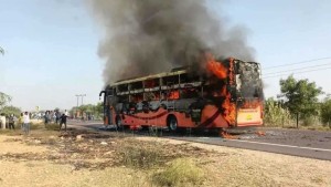 احتراق حافلة