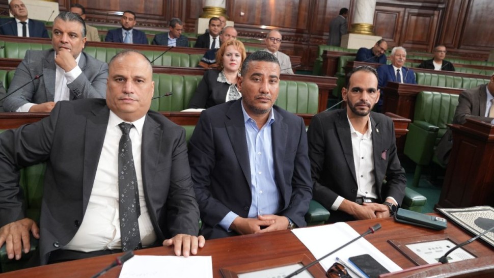 البرلمان : دعوة لتقديم لائحة لوم ضد الحكومة