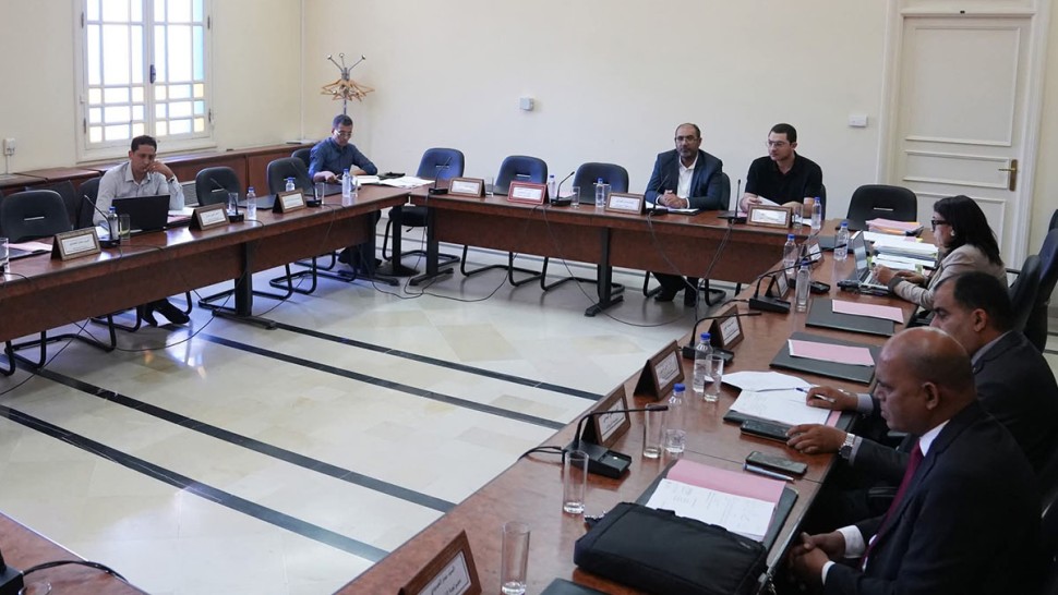 لجنة التشريع العام تصادق على 27 فصلاً من مقترح قانون تنظيم مهنة عدول الإشهاد