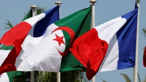 البرلمان الفرنسي يصوت لإدانة اتفاقية الهجرة مع الجزائر