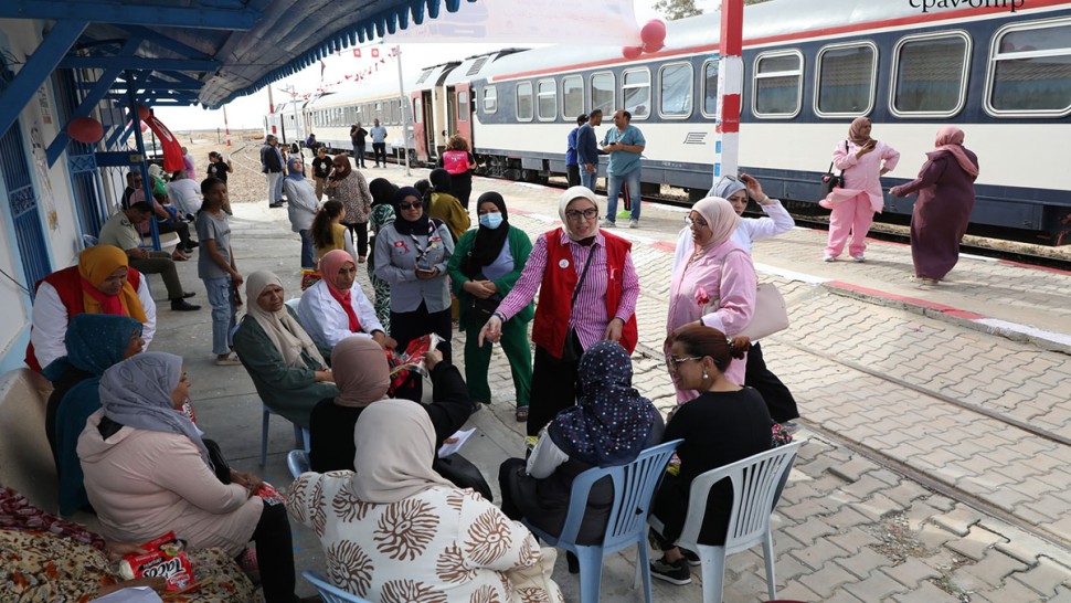 اصابات خلال تظاهرة لتقصي سرطان الثدي بتوزر: ديوان الأسرة يوضّح