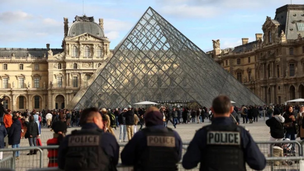 الادعاء الفرنسي: سرقة اللوفر نفذها مجرمون صغار لا ينتمون للجريمة المنظمة