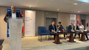 زياد دبار: أكثر من نصف الاعتداءات على الصحفيين صادرة عن أطراف رسمية للدولة