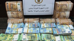 معبر الذهيبة: إحباط محاولة تهريب مبلغ من العملة الأجنبية بقيمة تفوق 3 مليون دينار