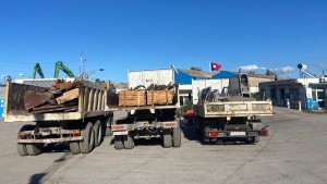 وزارة التجهيز تنقل المعدات الحديدية غير الصالحة للاستعمال إلى شركة الفولاذ