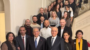 الفرجاني يبحث مع ثلة من الكفاءات الطبية التونسية في مرسيليا جملة من المقترحات