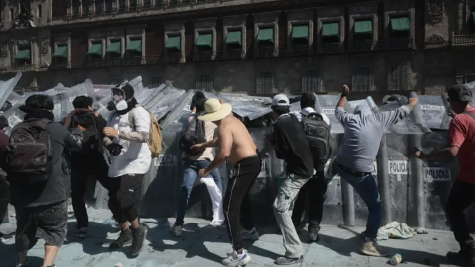 120  جريحا خلال احتجاجات "جيل زد" ضد سياسات رئيسة المكسيك