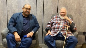 الفنان القدير يحيى الفخراني يصل إلى تونس للمشاركة في أيام قرطاج المسرحية