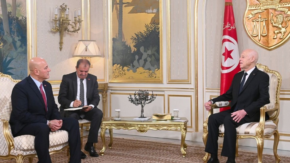 السفير الأمريكي الجديد يسلّم أوراق اعتماده لرئيس الجمهورية