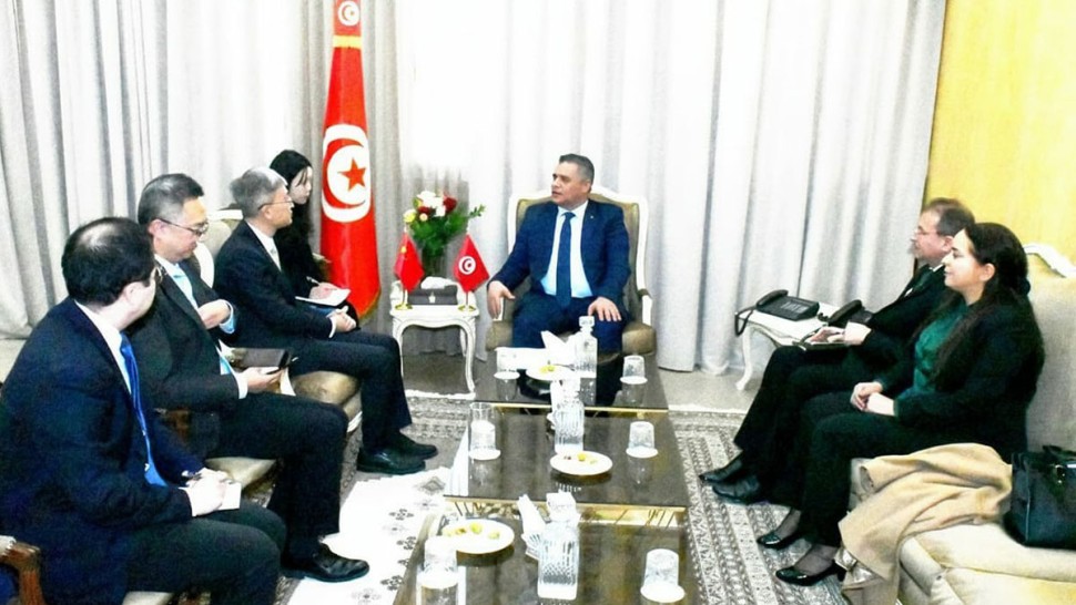 وزير الداخلية وسفير الصين يبحثان تعزيز التعاون الأمني