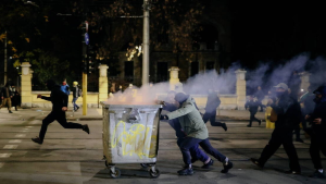 بلغاريا: اشتباكات مع الشرطة بعد احتجاجات على ميزانية 2026