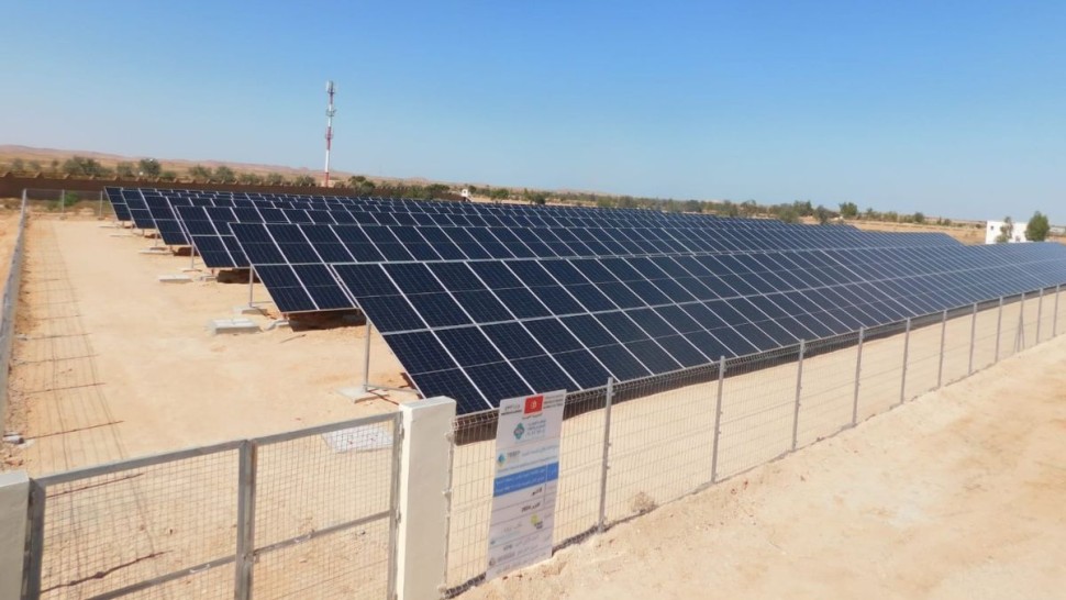 3 مؤسسات عمومية تنتفع بالتجهيز بأنظمة فولطاضوئية لإنتاج الكهرباء