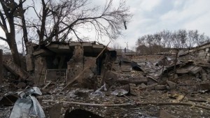 8 قتلى في هجمات صاروخية روسية شرق أوكرانيا