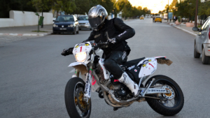 العميد هيثم الشعباني: عقوبات صارمة لسائقي الدراجات النارية دون رخصة