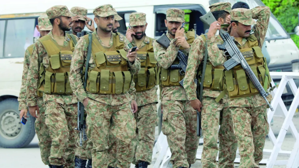 مقتل 6 جنود باكستانيين في هجوم مسلح قرب حدود أفغانستان