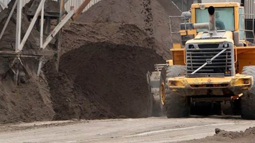 قفصة : آلة جارفة تنهي حياة عامل