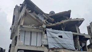 انهيار 4 مبان في غزة بسبب المنخفض الجوي والفيضانات تغمر القطاع