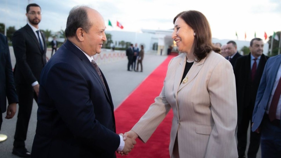 رئيسة الحكومة تودع الوزير الأول الجزائري في ختام زيارته الرسمية إلى تونس