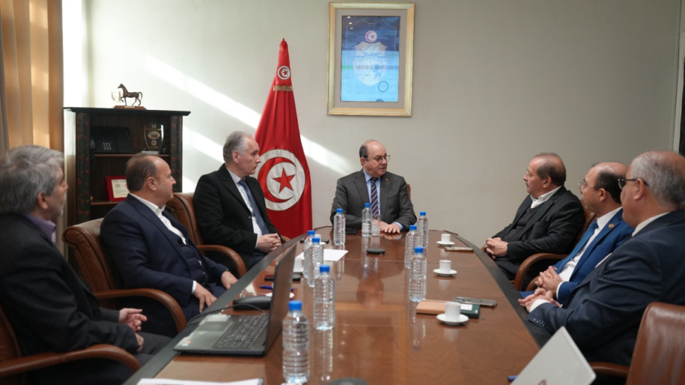 وزارة السياحة:  جلسة لمتابعة تقدم انجاز مشروع "كوستا كوراليس" بطبرقة