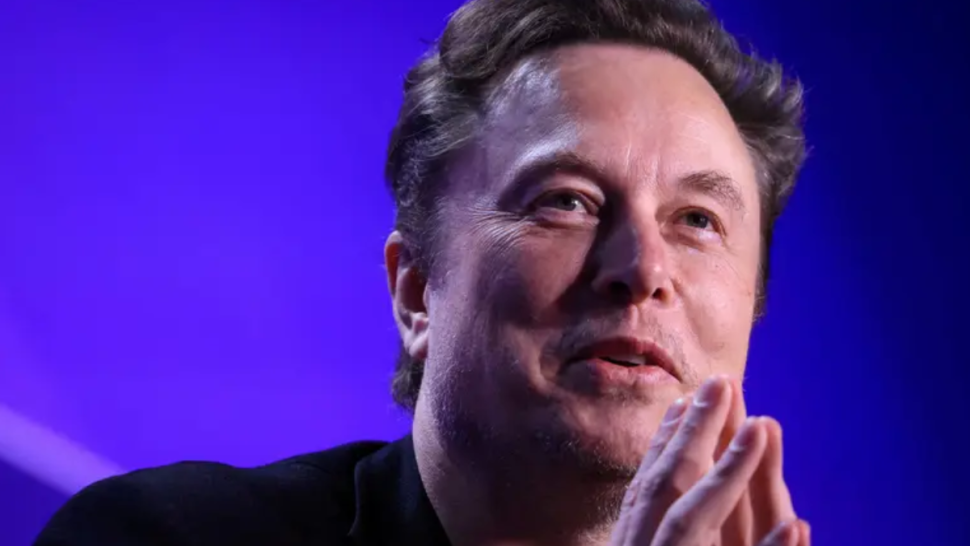 إيلون ماسك يصبح أول شخص في العالم تصل ثروته إلى 749 مليار دولار