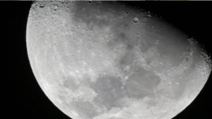 روسيا تخطط لإقامة محطة نووية في القمر