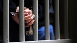 تطاوين: بطاقة إيداع بالسجن في صاحب صيدلية وأجنبي حاولا تهريب أدوية