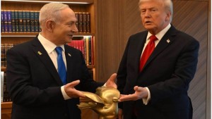 نتنياهو يتوجه لأميركا لبحث اتفاق غزة وضرب إيران مع ترامب