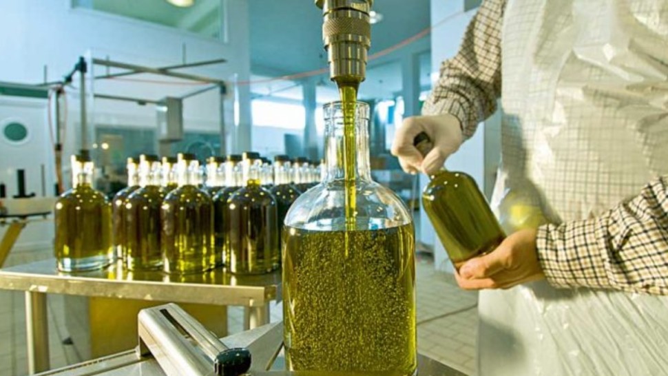 الترفيع في السعر المرجعي لزيت الزيتون البكر الممتاز