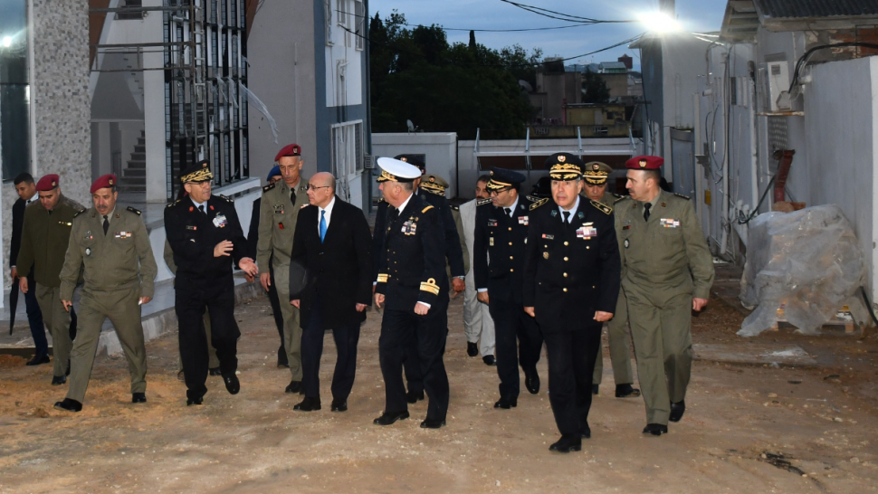 وزير الدفاع الوطني يتفقّد القاعدة العسكرية بالعمران