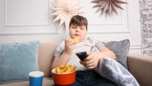 لمكافحة سمنة الأطفال..بريطانيا تبدأ تطبيق حظر الإعلانات خلال النهار