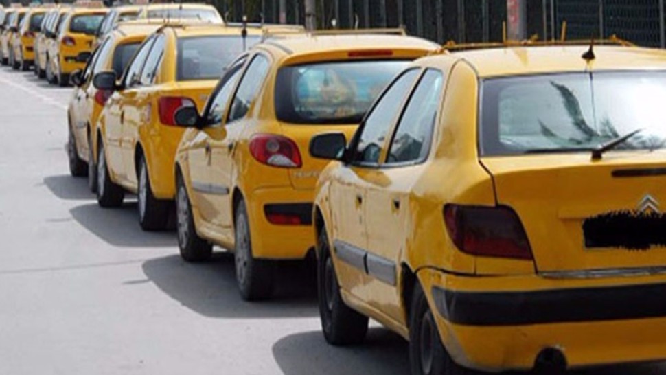 القصرين: سواق تاكسي يطالبون بالترفيع في حصّة الجهة من الرخص