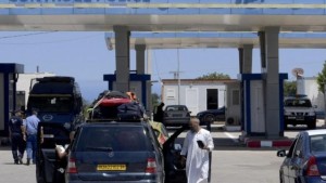 نائب جزائري: فرض معلوم وقود على العربات المغادرة شأن جزائري خالص