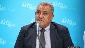 مقرر لجنة تنظيم الإدارة: يجب إعطاء الأولوية المطلقة لتنقيح مجلتي الاستثمار والصرف