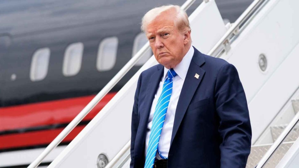 ترامب يعتبر قتل امرأة برصاص شرطة الهجرة "دفاعا عن النفس"