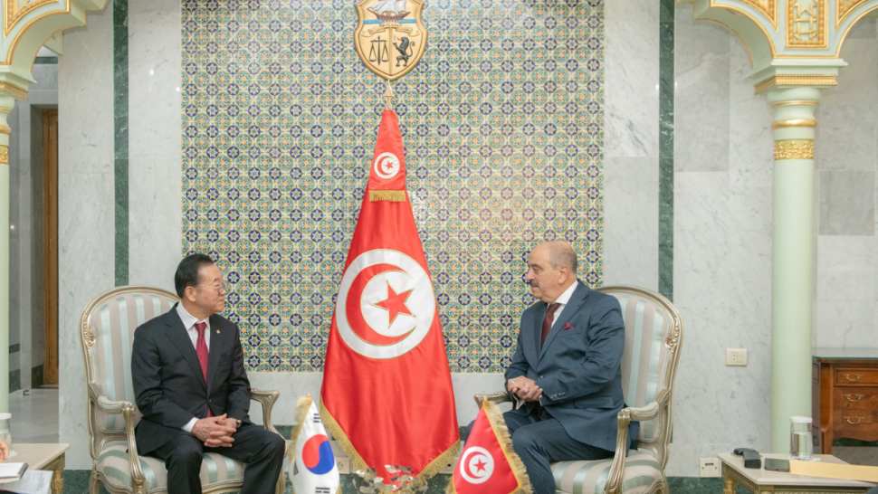 وزير الخارجية يؤكد على تعزيز الشراكة التونسية الكورية في التكنولوجيا والرقمنة والاستثمار