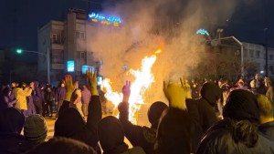 دول أوروبية تستدعي سفراء إيران وسط تهديدات بفرض عقوبات