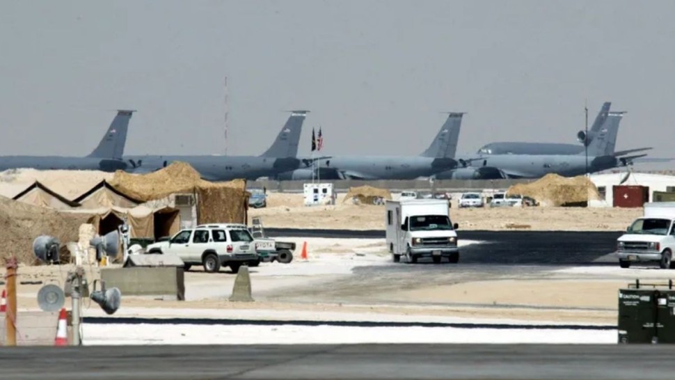 قطر: أفراد من طاقم قاعدة العديد الأميركية يتلقون طلبا لمغادرتها