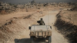 غارات وتحركات ميدانية… جيش الاحتلال يوسّع نفوذه شرق غزة