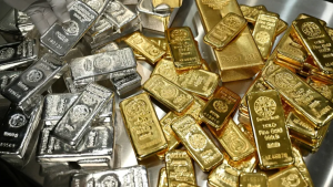 الذهب والفضة يقفزان إلى مستويات غير مسبوقة