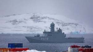 فرنسا تدعو الناتو لمناورة عسكرية بغرينلاند وسط توتر متصاعد مع واشنطن