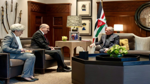 وزير الخارجية ينقل رسالة من رئيس الجمهورية إلى ملك الأردن