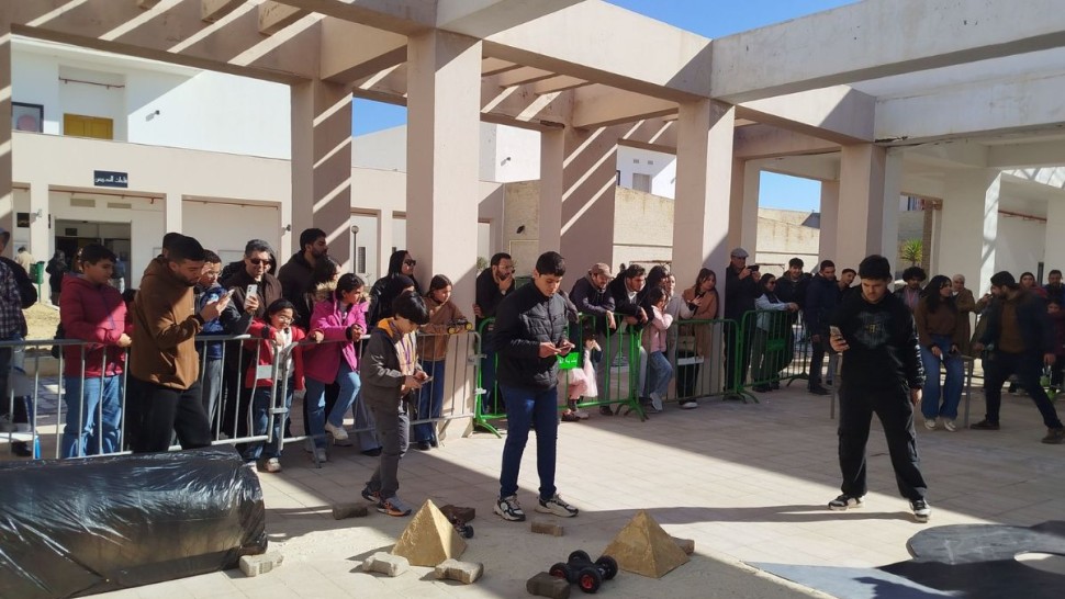 القيروان : نحو 850 تلميذا و طالبا يشاركون في مسابقة للروبوتيك