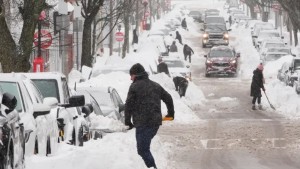 عاصفة ''فيرن'' تواصل ضرب الولايات المتحدة: 21 وفاة وأكثر من 800 ألف منزل بلا كهرباء